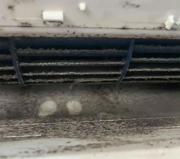 资阳空调吹的风有股烧焦味是怎么回事